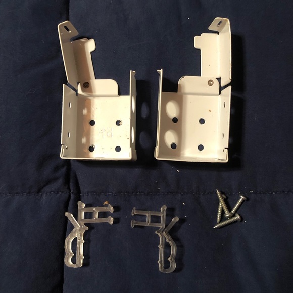 Heavy duty/quality white mini blind - Picture 2 of 16